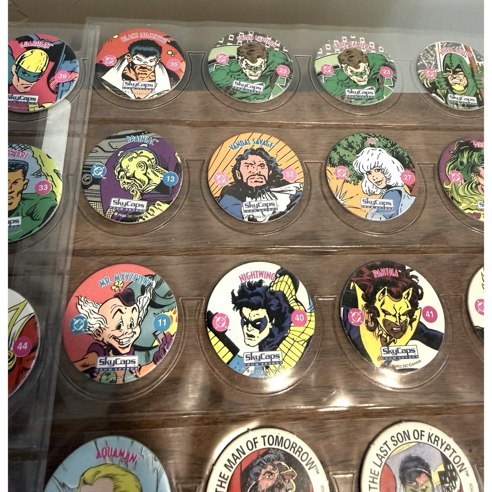 Lot of 59 Pogs DC Comics SkyCaps SkyBox from 1993 Superman Clark Kent Aquaman - Picture 8 of 11
